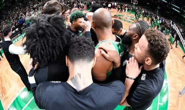 足球直播免费视频直播-从0比3到2比3，绿军找回赢球密码！大逆转在路上？